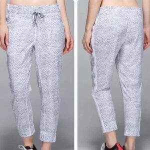 Lululemon Dottie Dash Tear Away Track Pants Cropped - Size 12